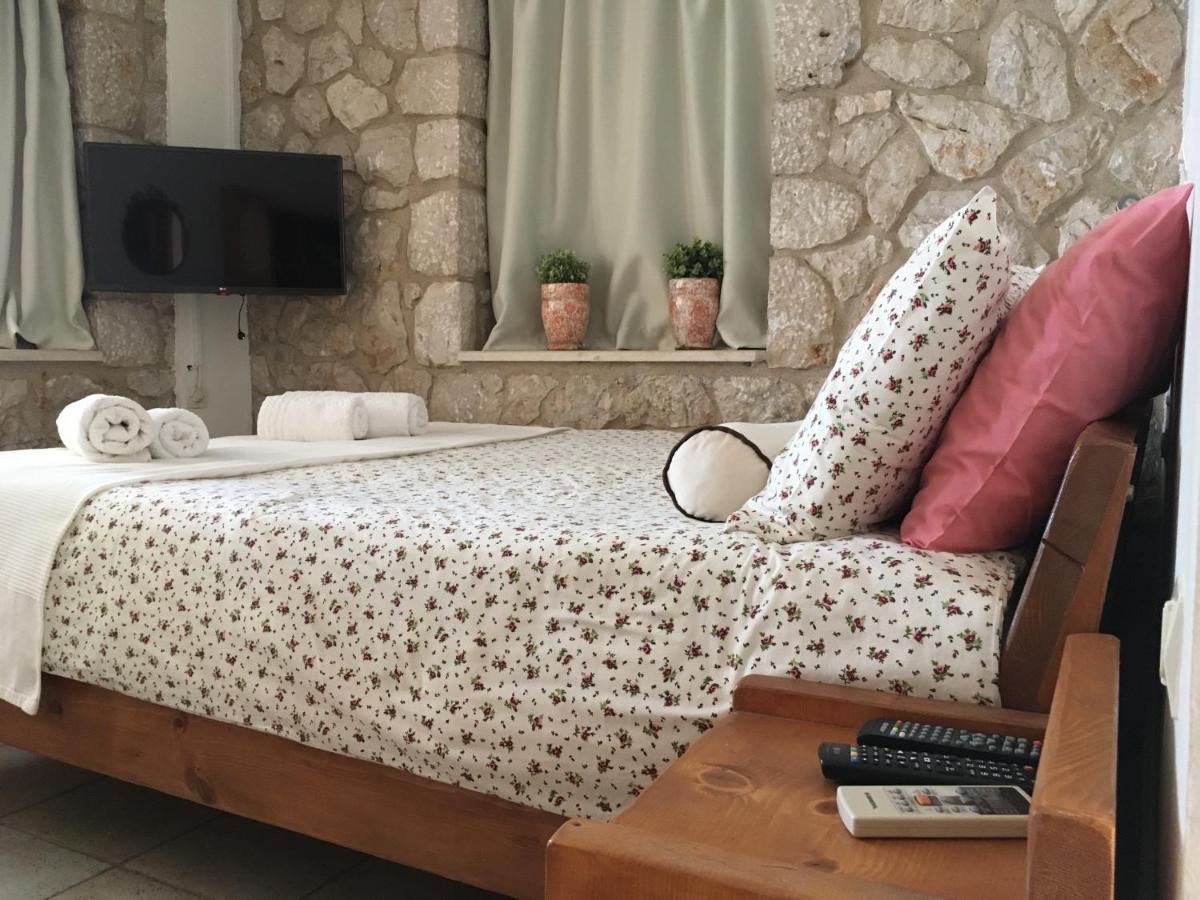 Villa Christianna Studios Ayios Nikitas Ngoại thất bức ảnh